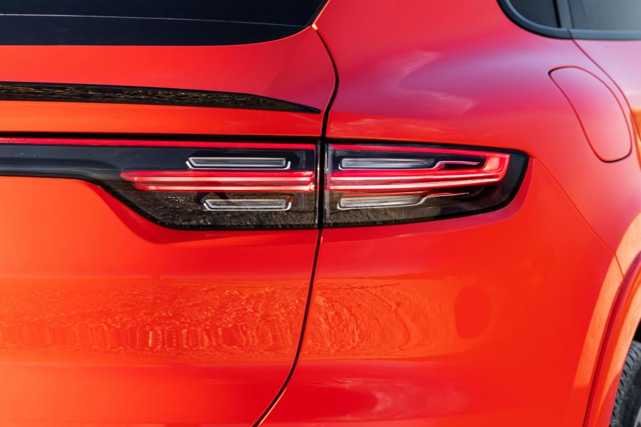 Детали экстерьера Porsche Cayenne Turbo Coupe 2019 года  (NA) (фото 35 из 40)